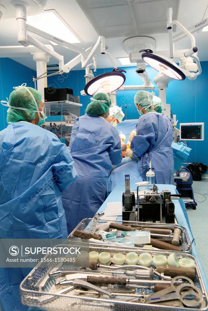 Hip replacement surgery, Orthopedics and Trauma surgery, Surgeon, Operating Theatre, Donostia Hospital, San Sebastian, Donostia, Gipuzkoa, Basque Coun...