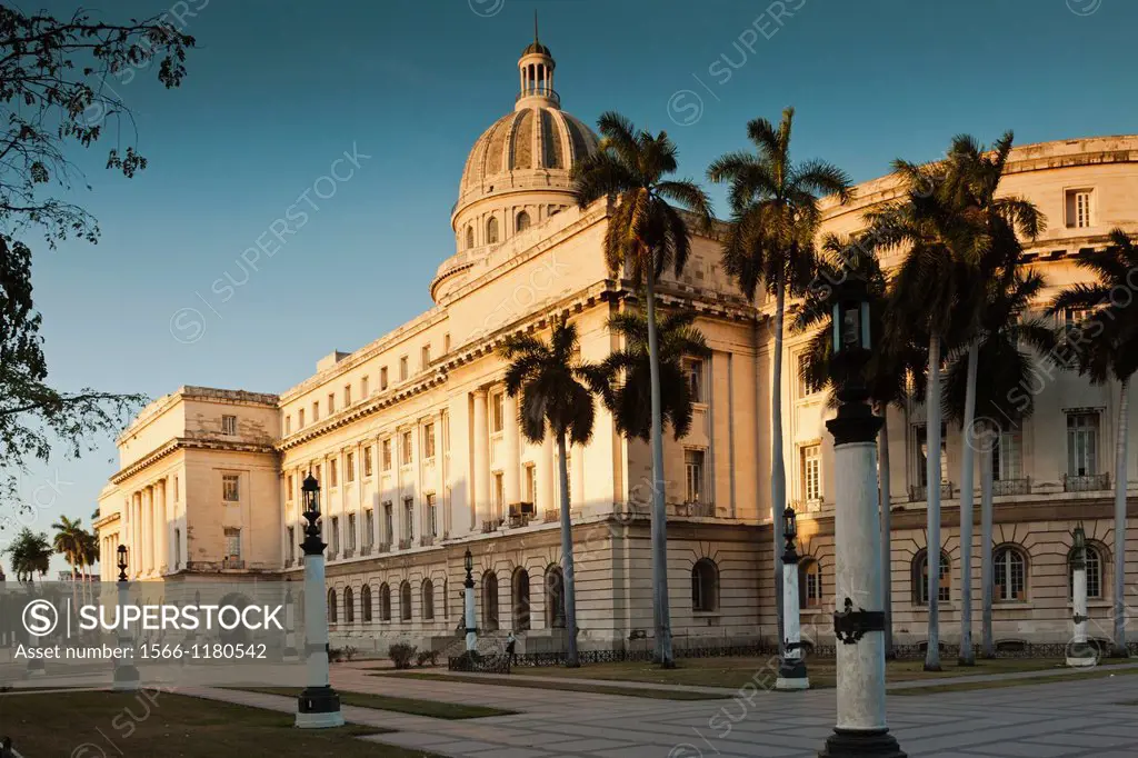 Cuba, Havana, Havana Vieja, Capitolio Nacional, sunset