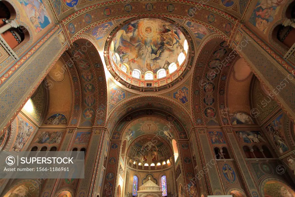 Hungary, Szeged, Votive Church, Cathedral, interior,