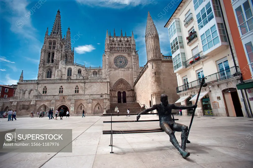 Pilgrim Sculpture in Plaza Mayor de Burgos, Spain