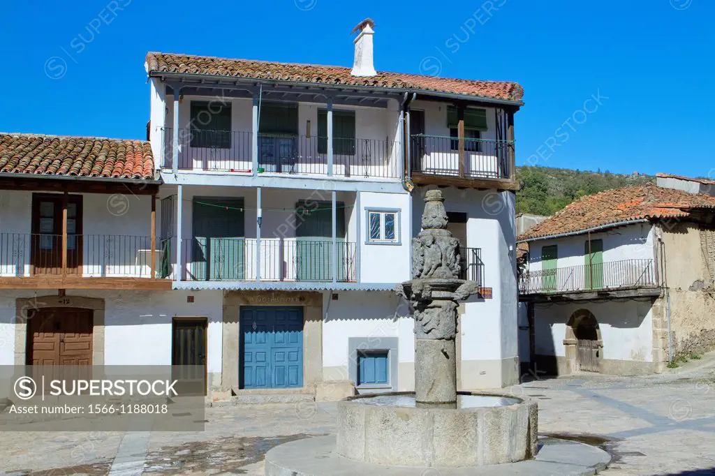 Typical and traditional houses of Montemayor del Río, a small village declarated Historical-Artistic Site in Sierra de Béjar, Salamanca province  Cast...