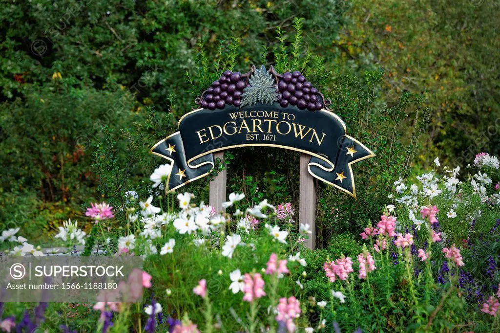 Welcome to Edgartown sign, Martha´s Vineyard, Massachusetts, USA