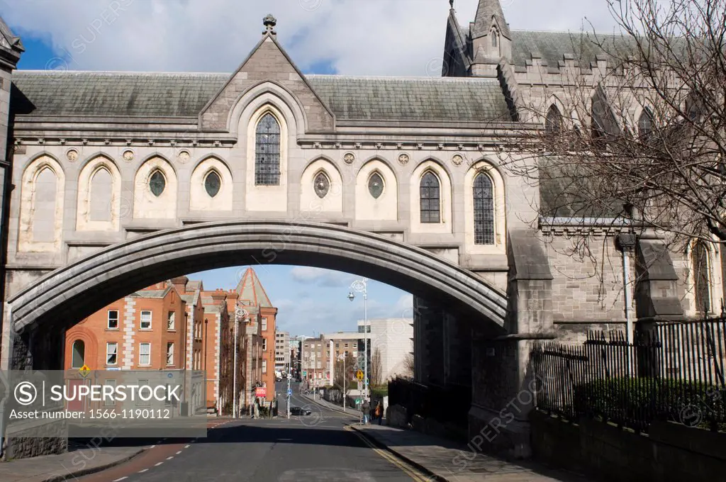 Monumental arch on Winetavern Street that connects the Christ Church Cathedral with Dvblinia. Dublin