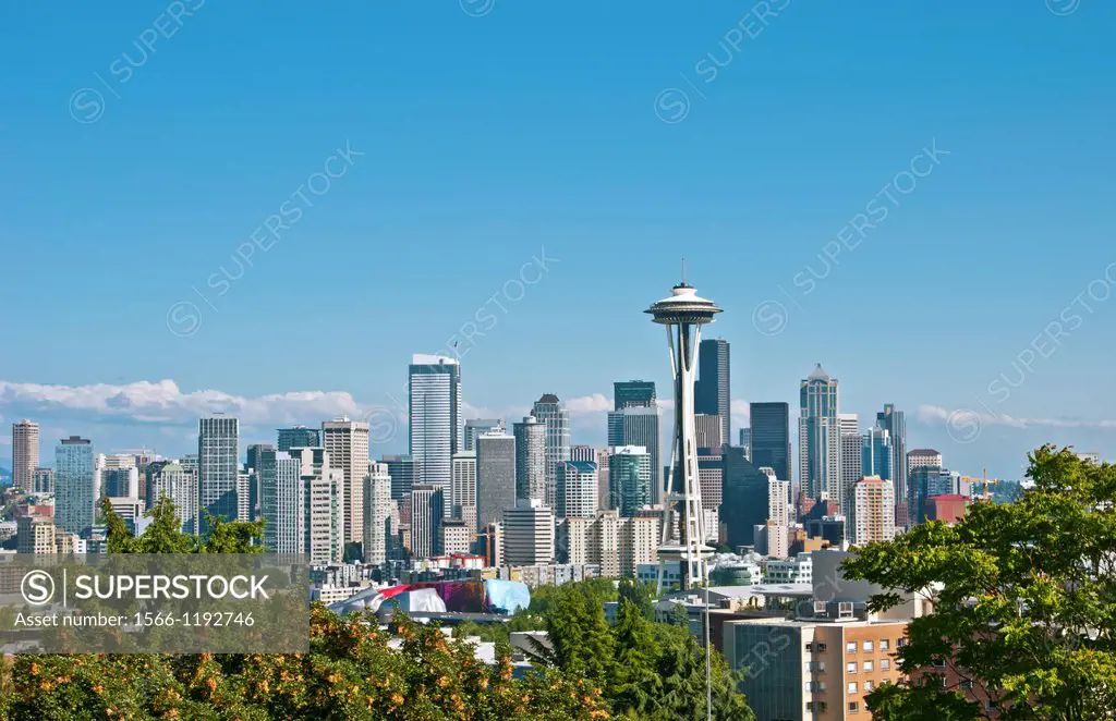 Seattle, Washington skyline from Queen Anne´s Hill with Mt Rainier visable in background