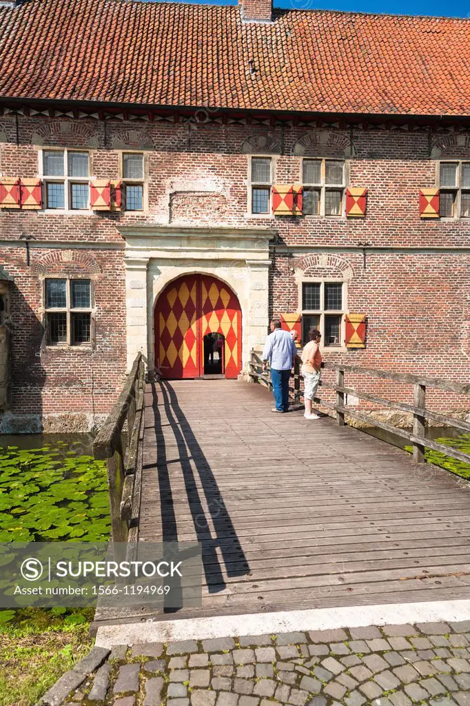Bridge and entrance to the picturesque moated castle of Raesfeld, North Rhine-Westphalia, Germany, Europe