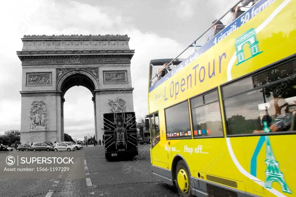 France, Paris, Triumphal arch on the place Charles de Gaulle