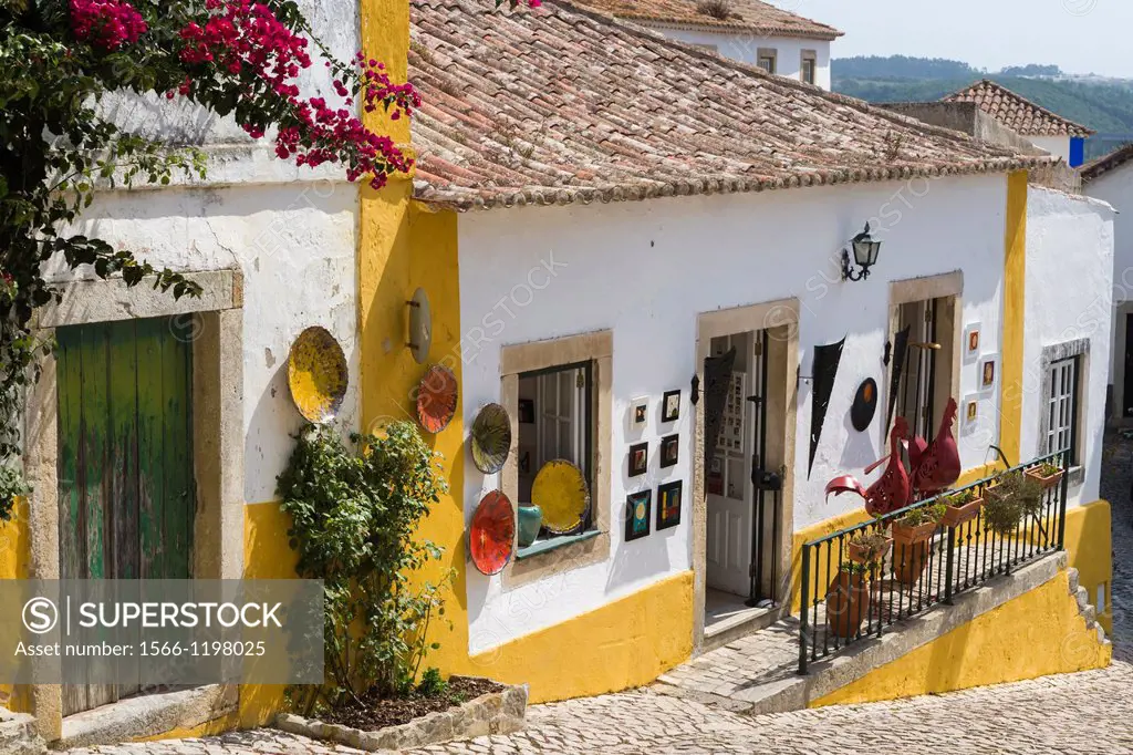 Souvenir shop near Largo de Sao Pedro, Castelo de Obidos, Obidos Castle, Obidos, Leiria District, Pinhal Litoral, Portugal.