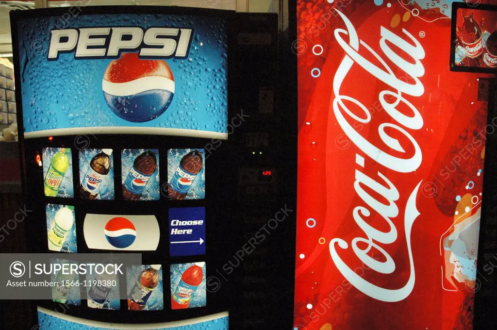 New York City, Pepsi Cola and Coca-Cola authomatic machines