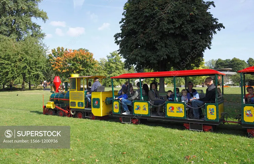 Germany, Cologne, Rhine, Rhineland, North Rhine-Westphalia, NRW, Cologne-Deutz, Cologne-Muelheim, Rheinpark, Rhine park, light railway, people, touris...