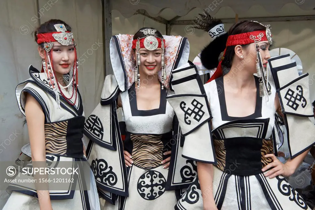 Mongolia, Ulan Bator, Sukhbaatar square, costume parade for the Naadam festival