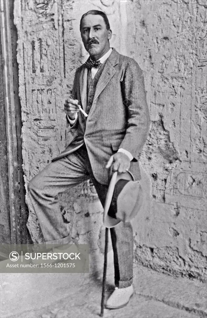 The archaeologist Howard Carter who discovered Tutankhamun´s Tomb in the Valley of the Kings, Luxor, Egypt  November 1922   From the archives of Press...
