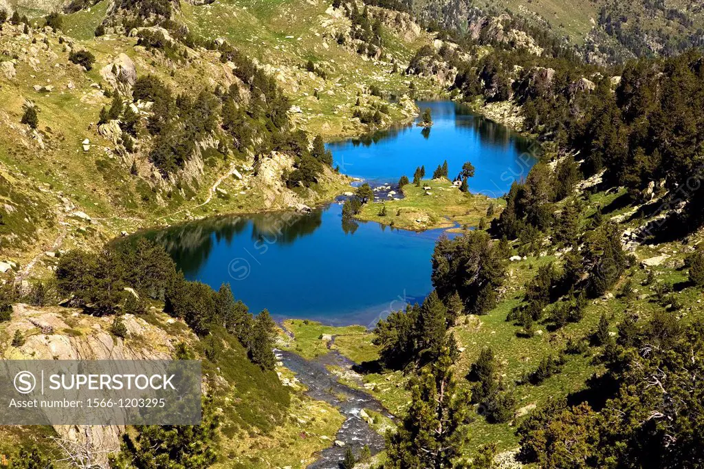 Redon and Long lakes,Colomèrs cirque,Aran Valley, Aigüestortes and Estany de Sant Maurici National Park,Pyrenees, Lleida province, Catalonia, Spain