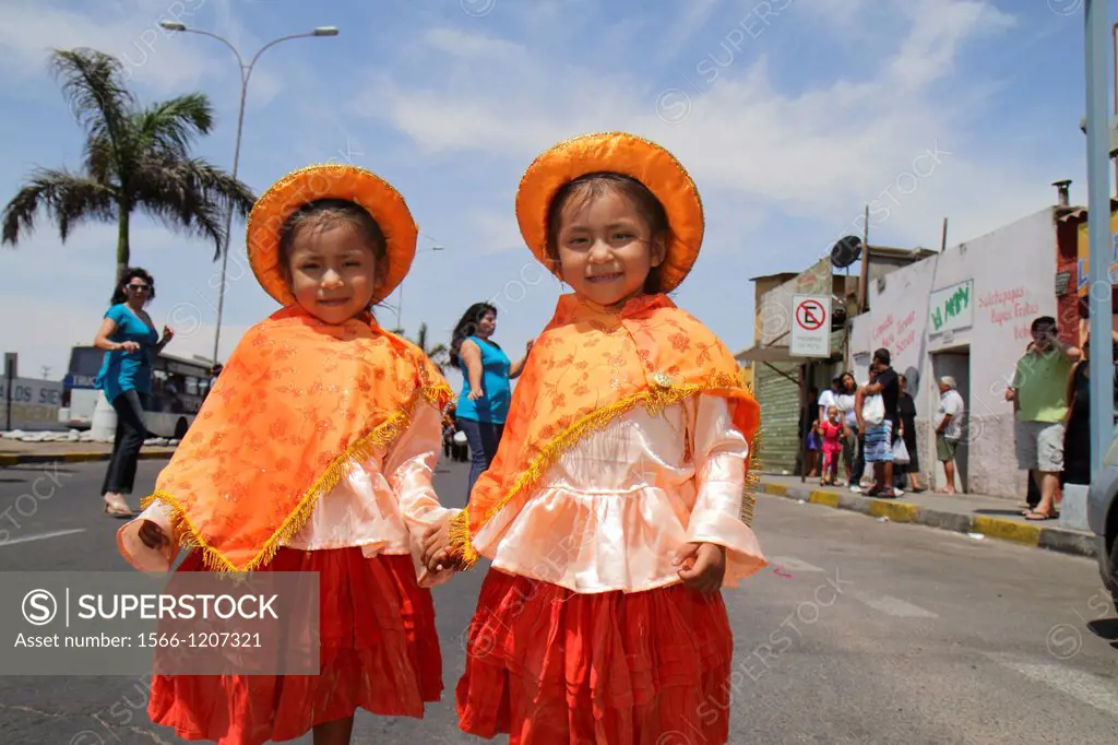 Chile, Arica, Avenida Pedro Montt, ´Carnaval Andino´, Andean Carnival, parade, rehearsal, indigenous, Aymara heritage, folklore, celebration, traditio...