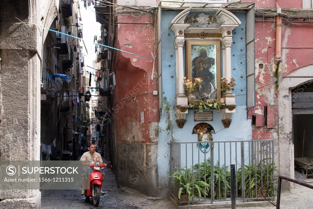 alley in the historic city center, Naples, Campania region, southern Italy, Europe