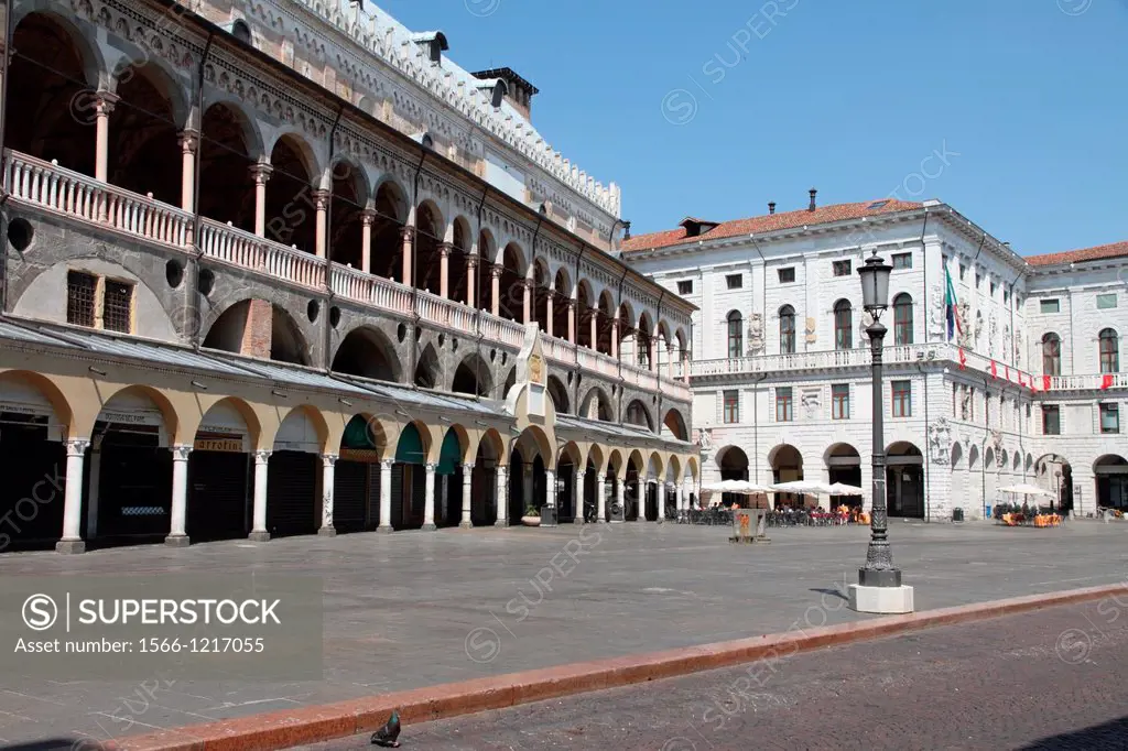 Piazza delle Erbe, Palazzo della Ragione, Padova, Veneto, Italy