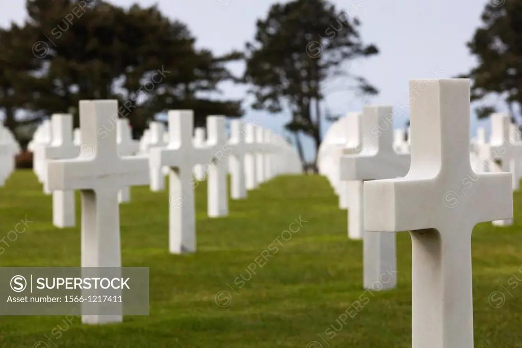France, Normandy Region, Calvados Department, D-Day Beaches Area, Colleville Sur Mer, Normandy American Cemetary and Memorial, Christian crosses marki...