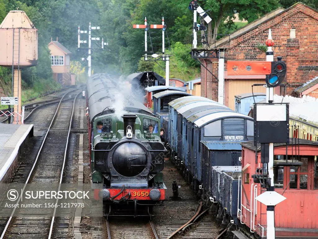 GWR Pannier Tank Loco 0-6-0 No 3650 draws into Bewdley Station on the Severn Valley Railway, Worcestershire, England, Europe  No 3650 was on loan from...