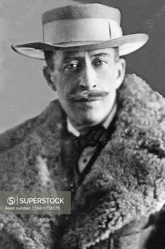 Lord Carnarvon who financed Howard Carter´s expedition to find the tomb of Tutankhamun  From the archives of Press Portrait Service - formerly Press P...