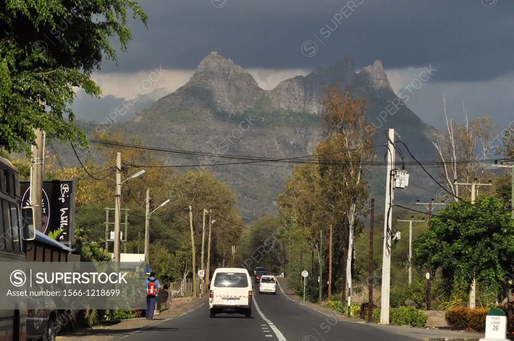 Mauritius, road in the inner part of the island