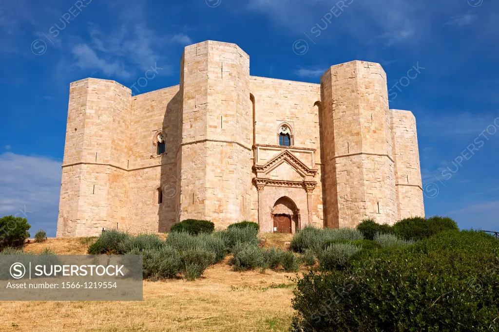 The medieval octagonal castle Castel Del Monte, built by Emperor Frederick II in the 1240´s near Andria in the Apulia southern Italy