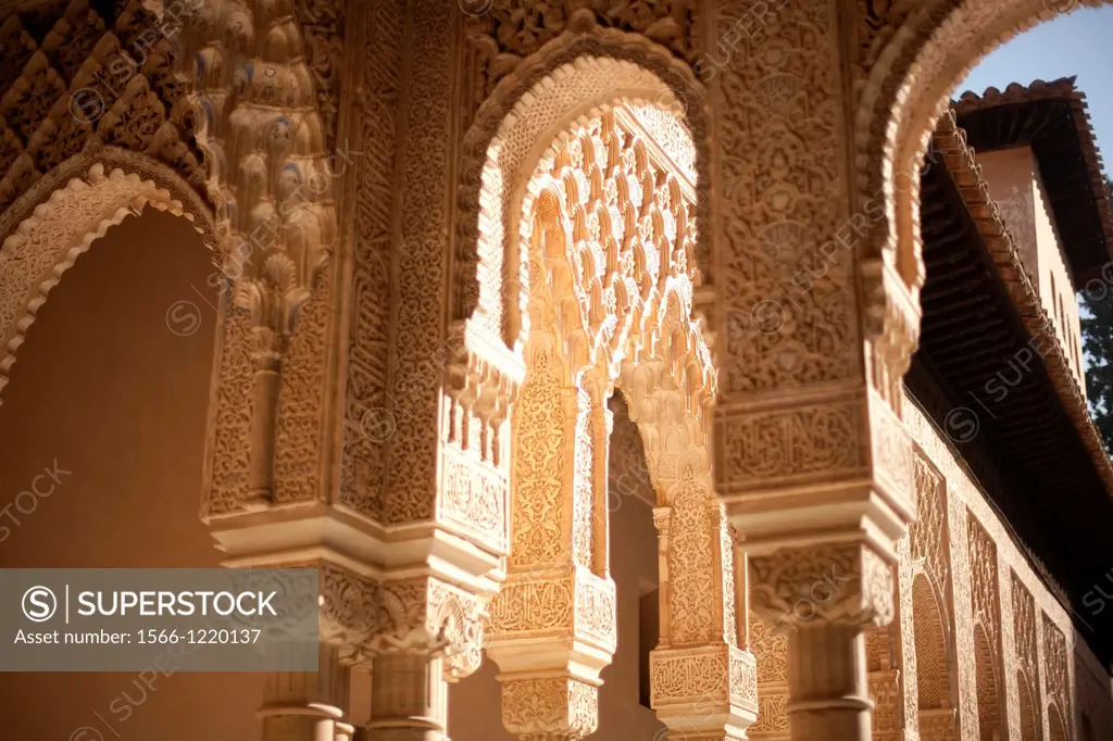 Columns, Patio de los Leones, Alhambra, Granada, Andalucia, Spain