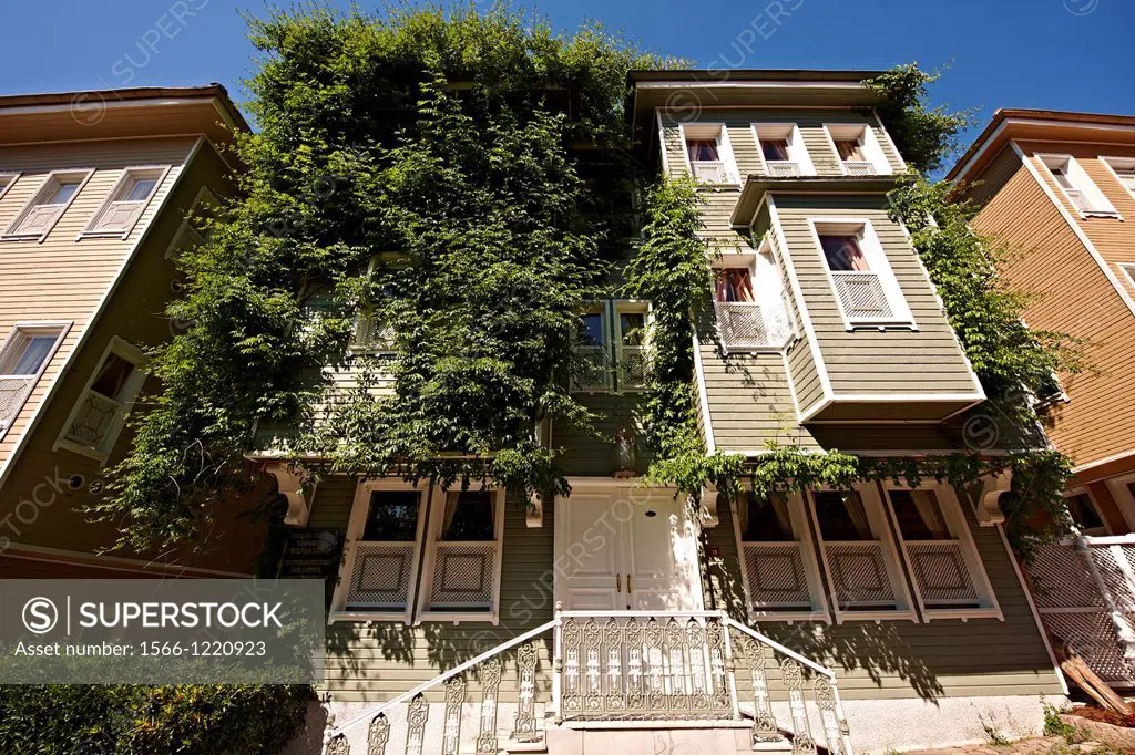 19th century historic Ottoman houses of So ukçe me Soka   Street of the Cold Fountain built against the outer wall of the Topkapi Palace once the vill...