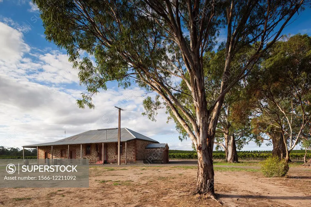 Australia, South Australia, Barossa Valley, Rowland Flat, Jacob´s Creek Winery, old winery buildings.