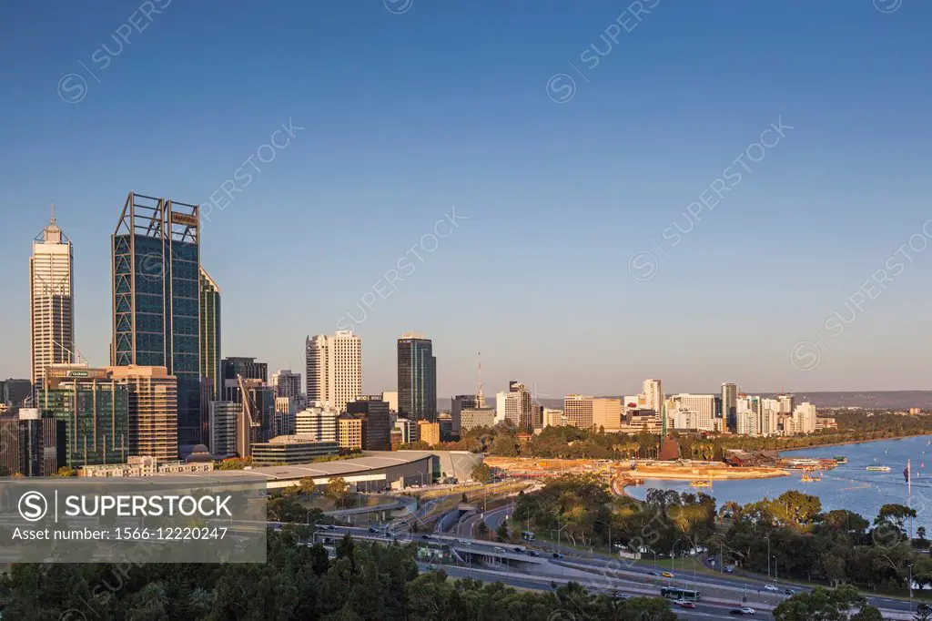 Australia, Western Australia, Perth, city skyline from Kings Park, late afternoon.