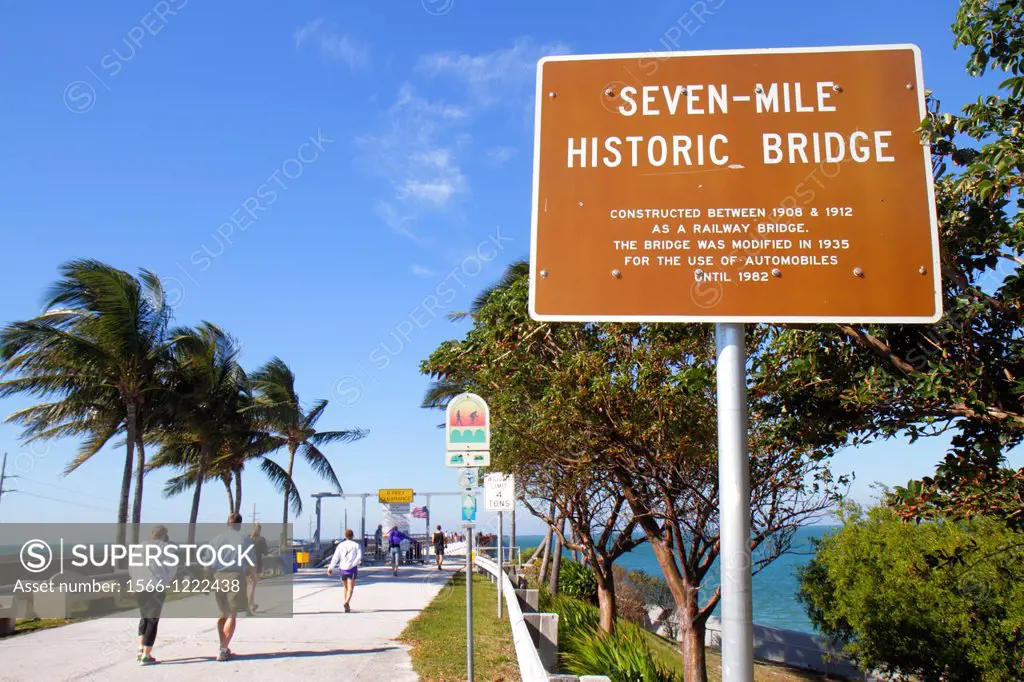 Florida, Florida Keys, US Route 1 One, Overseas Highway, Vaca Key, Marathon, Old Sevenmile Seven Mile Historic Bridge, Gulf of Mexico, Florida Bay, si...