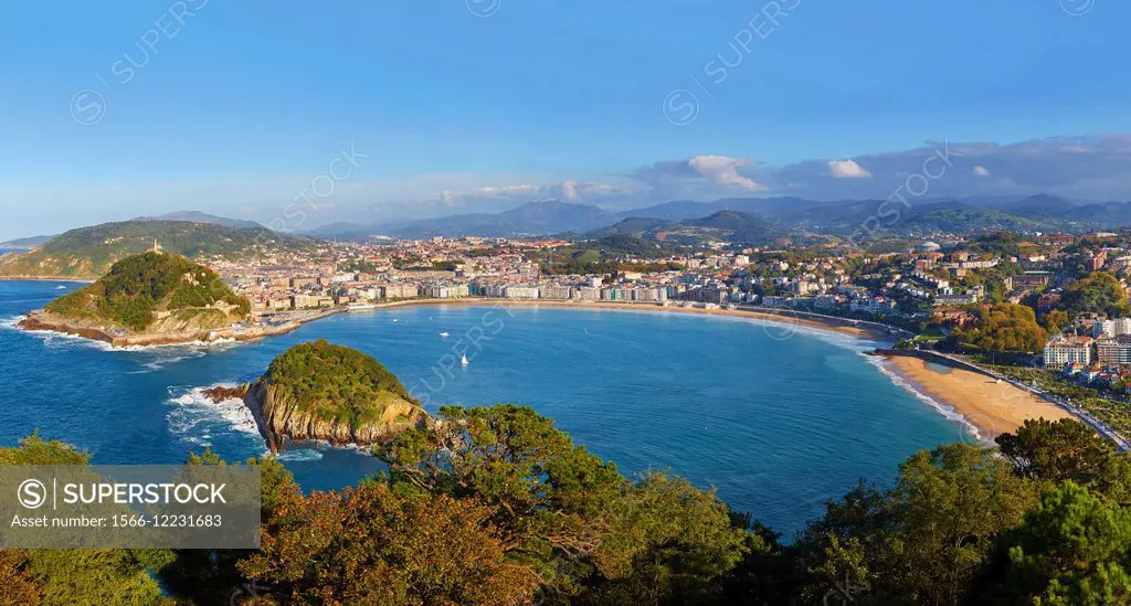 La Concha Bay. Monte Igeldo. Donostia. San Sebastian. Gipuzkoa. Basque Country. Spain.