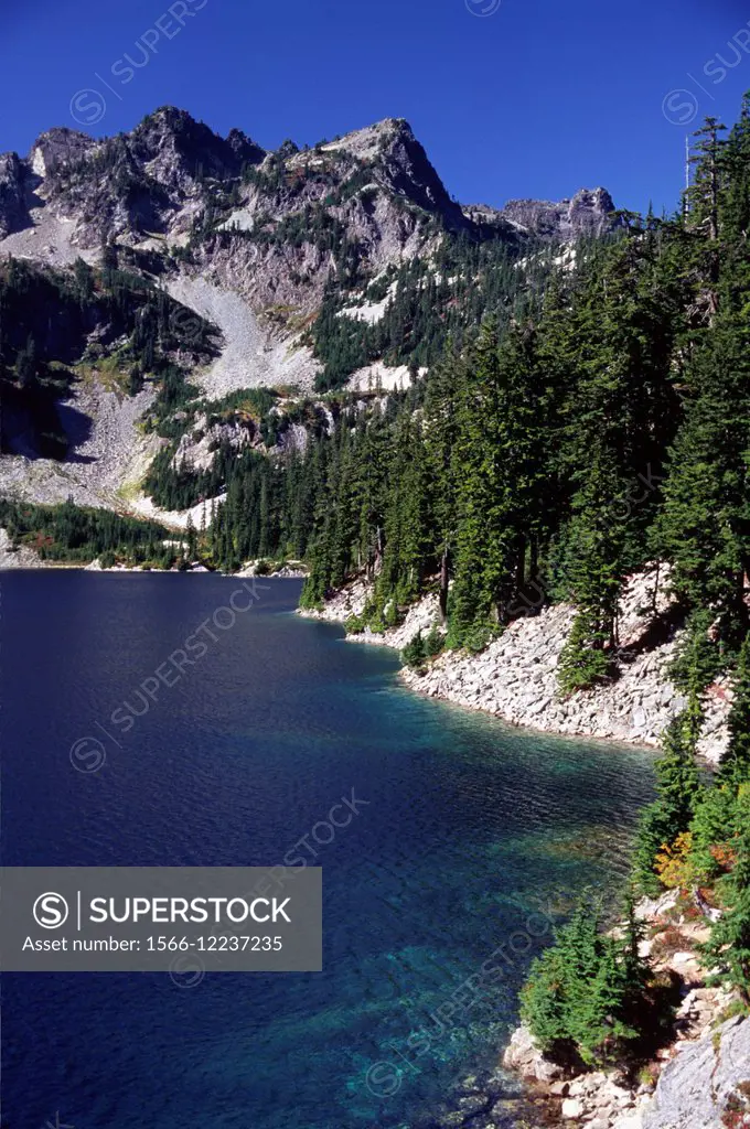 Snow Lake, Alpine Lakes Wilderness, Mt Baker-Snoqualmie National Forest, Washington.