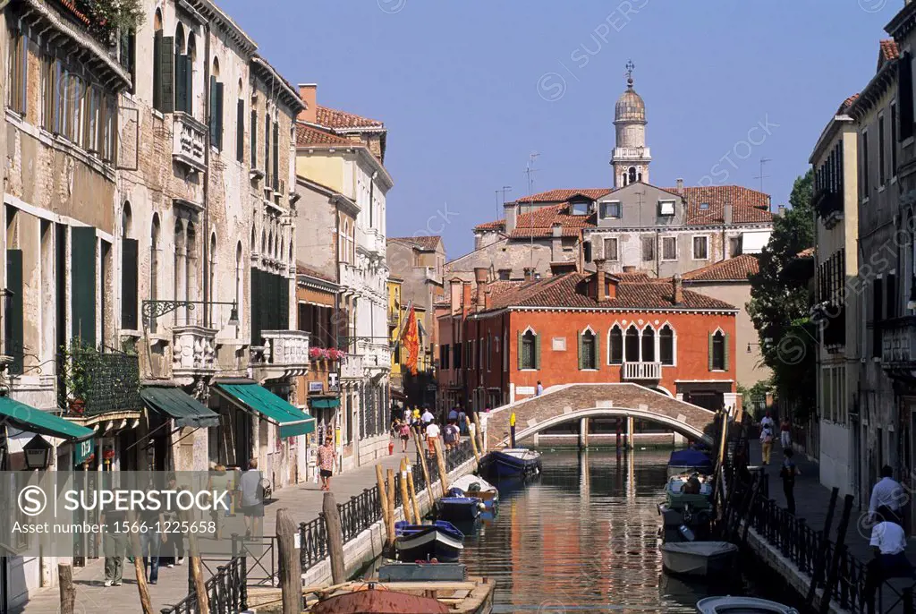 Minotto quay beside the canal Rio del Malcanton, Santa Croce district, Venice, Veneto region, Italy, Europe