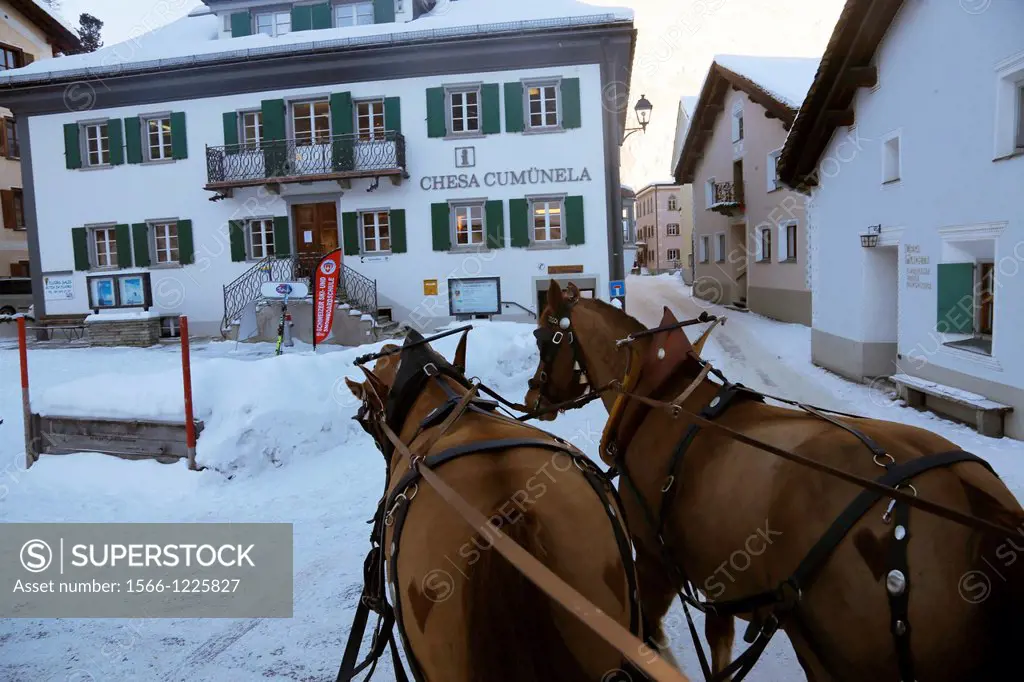 Switzerland, The Graubunden canton, Sils Maria village, Gian Coretti two horses carriage barouche