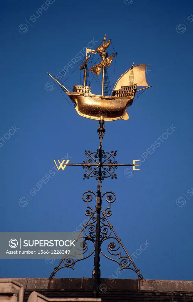 UNITED KINGDOM LONDON  WEATHER VANE TOPPED WITH A GILDED SHIP