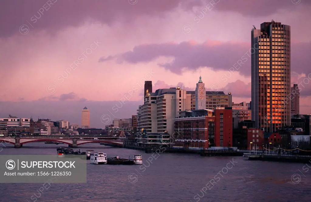 River Thames at dusk, London, England, UK