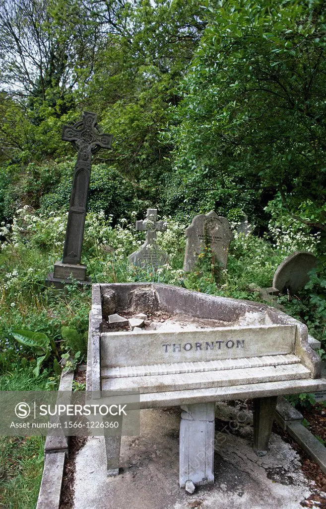 UNITED KINGDOM LONDON HIGHGATE CIMETERY  THE PIANIST THORNTON GRAVE AS A GRAND PIANO