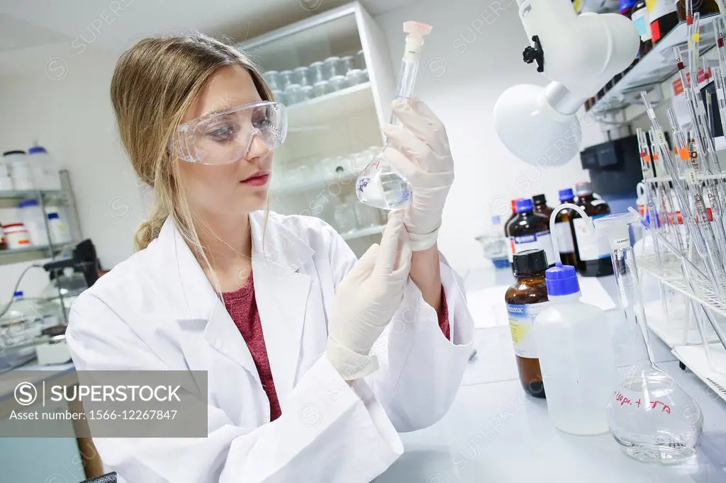 Researcher. Organic Laboratory. Chemical Analysis Laboratory. Technological Services to Industry. Tecnalia Research & Innovation, Donostia, San Sebast...