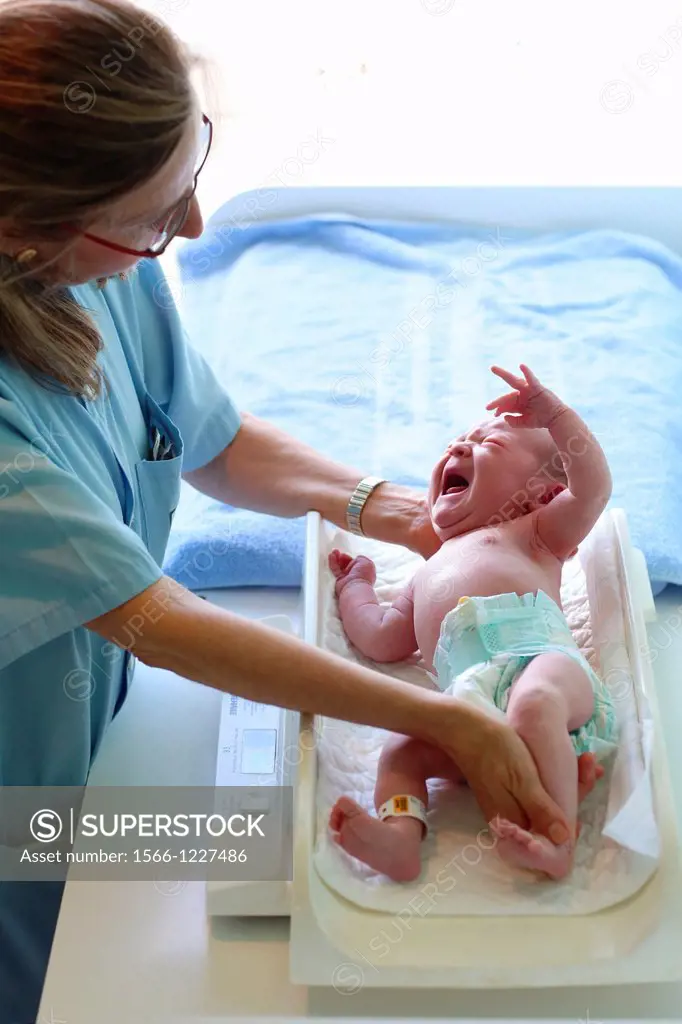 Newborn, Nurse Care, Maternity, Donostia Hospital, San Sebastian, Donostia, Gipuzkoa, Basque Country, Spain