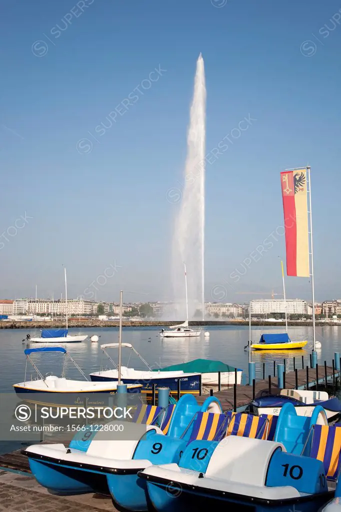 Jet D´Eau Fountain and Boat, Geneva, Switzerland, Europe