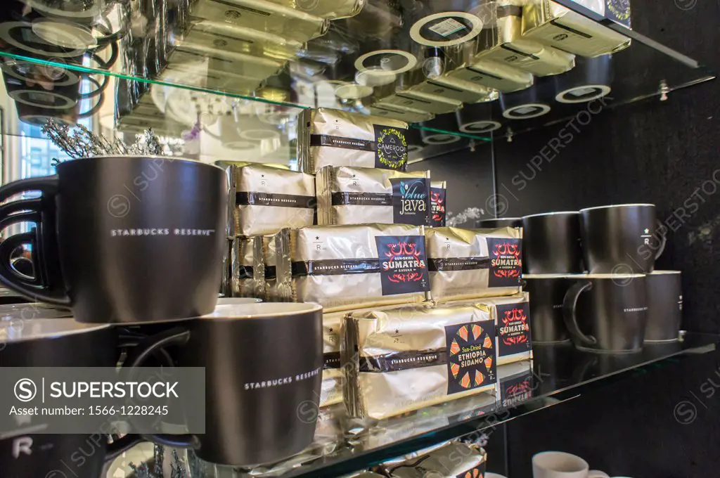 Starbucks Reserve premium products in the newly opened Herald Square Cafe in Macy´s department store in New York, adjacent to the world´s largest shoe...