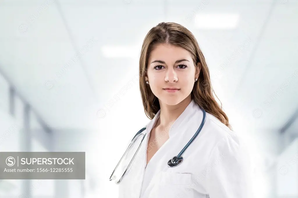 Woman working in a hospital.