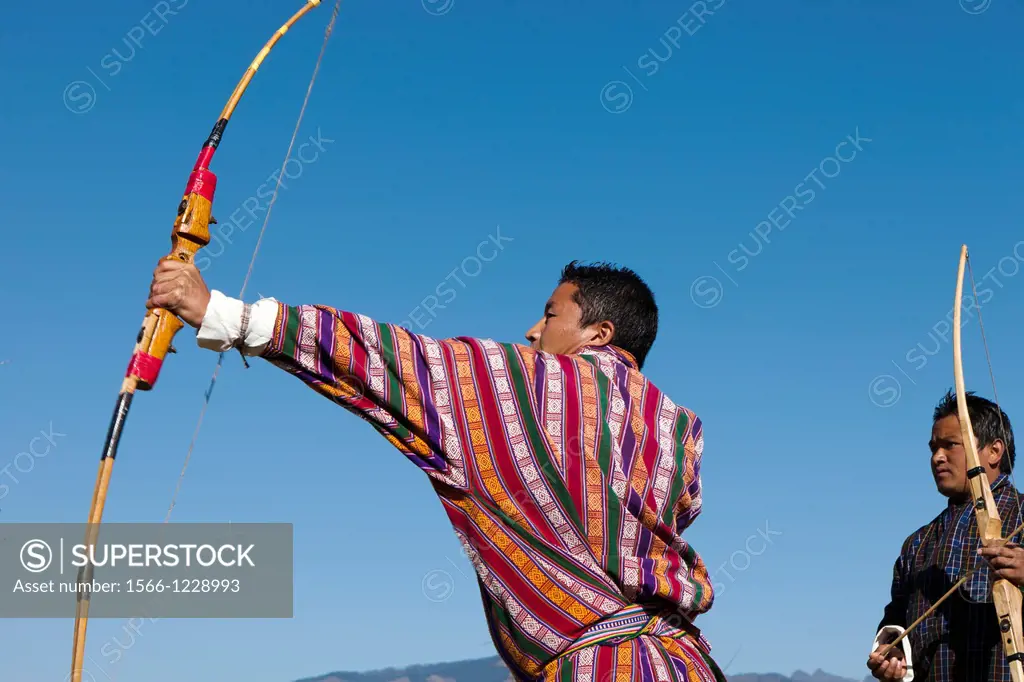Archery, Bhutan´s national sport, Bumthang, Bhutan, Asia.