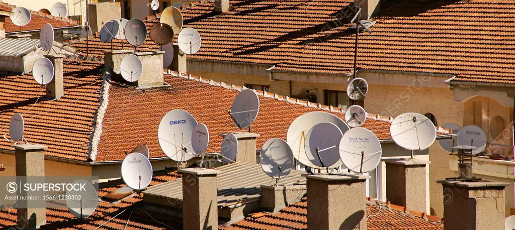 Turkey, Centrale Anatolia, telecommunication. Sattelites dishes on the roofs at Corum.