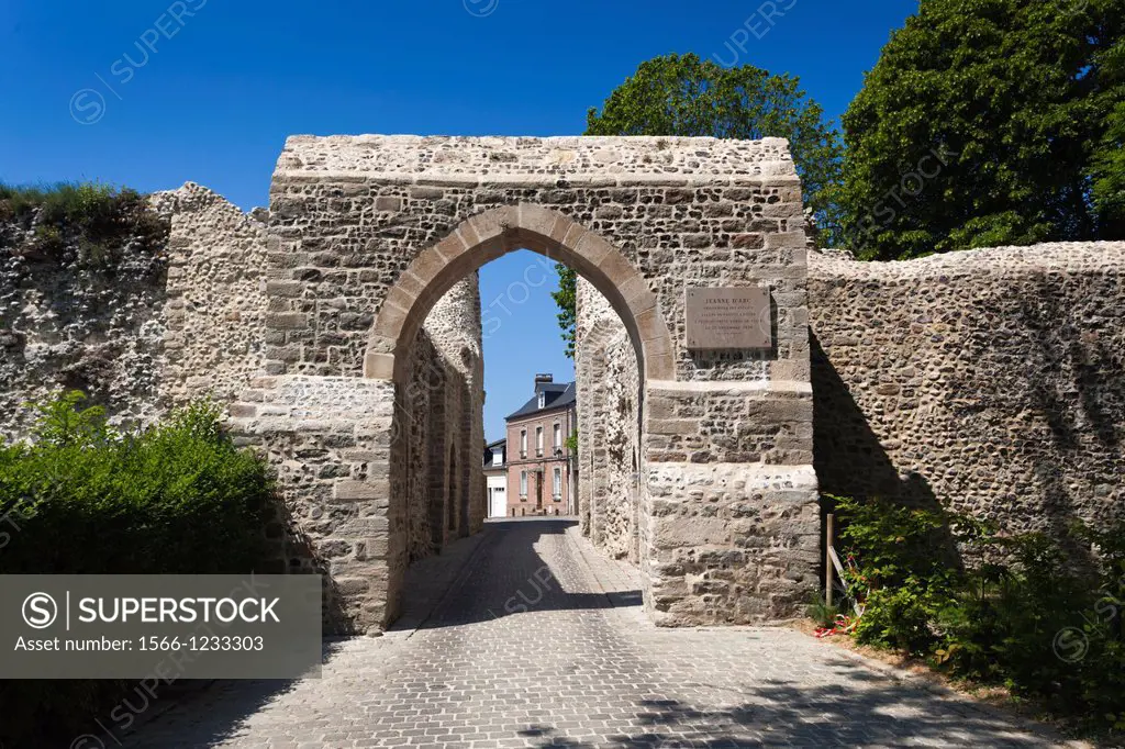 France, Picardy Region, Somme Department, St-Valery sur Somme, Somme Bay Resort town, town fortress gate through which Joan of Arc was transported to ...