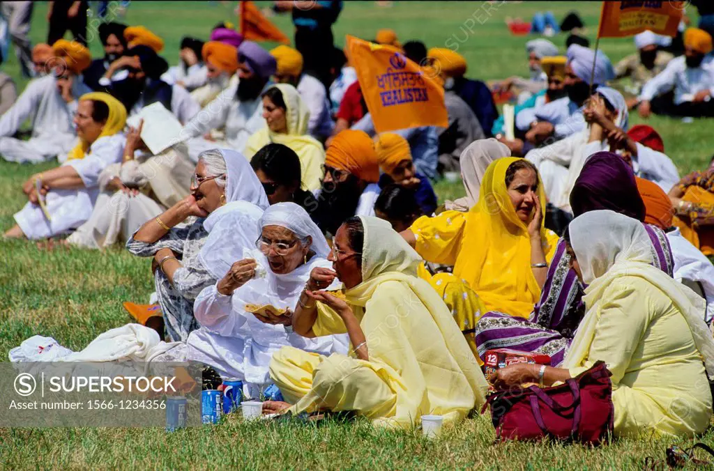 UNITED KINGDOM LONDON  THE SIKHS DEMONSTRATE AGAINST INDIA IN HYDE PARK