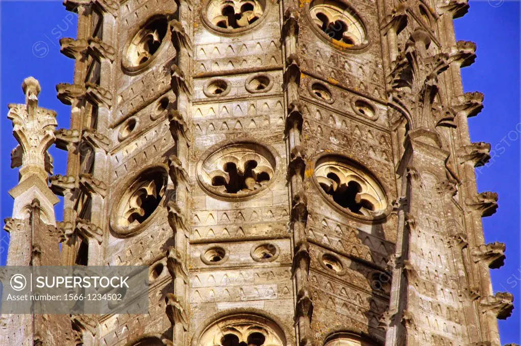 France, Aquitaine, Gironde, detail of the Saint Michel tower at Bordeaux.