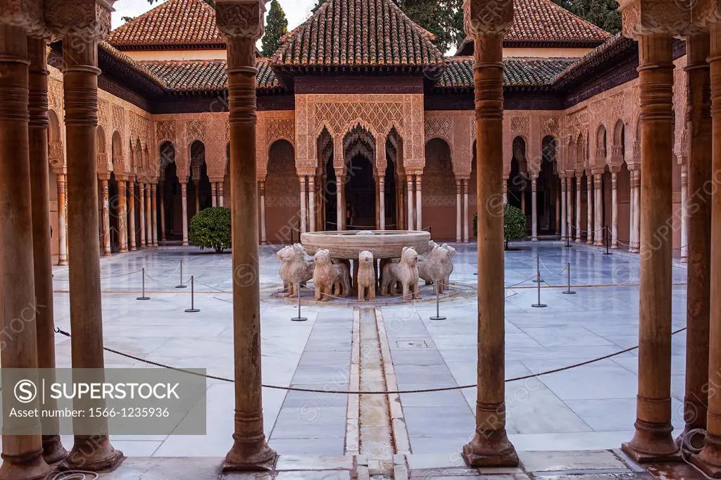 Courtyard of the lions  Palace of the Lions  Nazaries palaces Alhambra, Granada  Andalusia, Spain