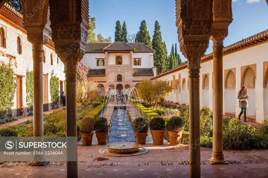 Patio de la Acequia courtyard of irrigation ditch  El Generalife  La Alhambra  Granada  Andalusia