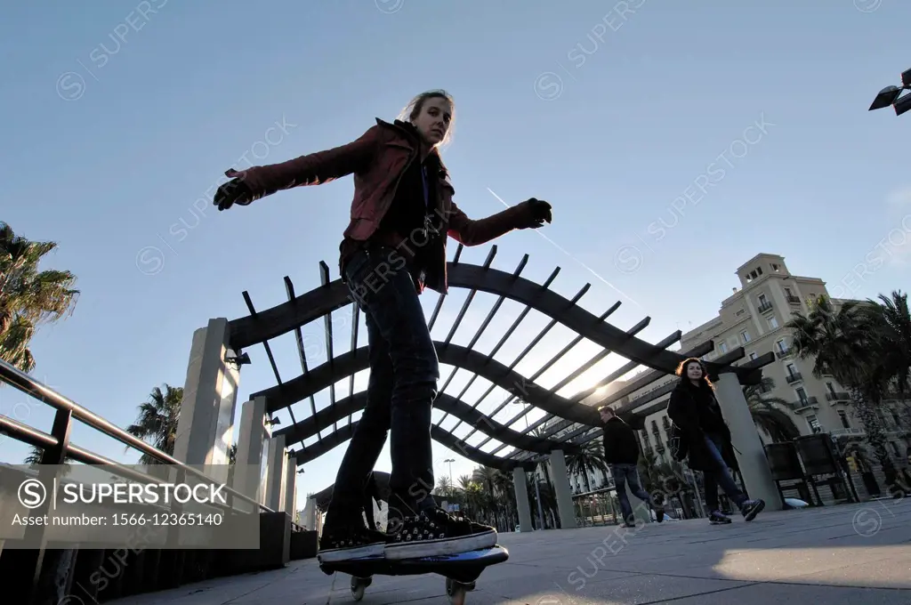 Skater, Moll de la fusta, Port Vell, Barcelona, Spain