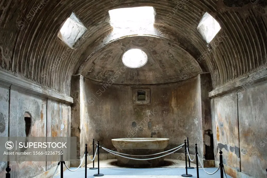 caldarium in Forum Thermae, archeological site of Pompeii, province of Naples, Campania region, southern Italy, Europe